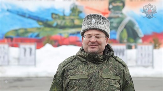 队列训练教官维亚切斯拉夫·沃耶沃金谈到了年轻哥萨克士兵为胜利日阅兵所做的准备