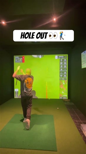Squirrel holes out🐿️🔥Did not see that coming#scramblegolf #golfshot #golflife #clutch #skratchgolf