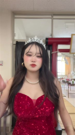 明日文化祭で可愛いドレスを着よう！