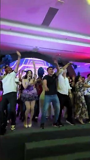Nghe bài này xong, mình phải replay 5 lần liên tiếp...