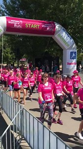 4.7K views · 77 reactions | Premiere: Zum ersten Mal haben unsere Walkerinnen in der Women‘s Run Geschichte einen ganz eigenen Start und Zieleinlauf über die 5km - Distanz. Der erste Startschuss heute fiel vor wenigen Minuten und die Glitzerflitzer erobern die Rheinstadt voller Energie. | Women’s Run | Facebook