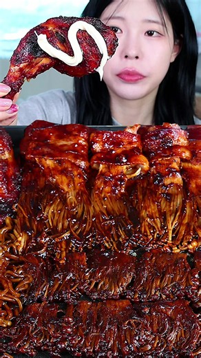 Spicy🌶️Black Bean Noodles Mushrooms Jamaica Chicken🍗 Youtube>>설기양SULGI❤️ . . . #먹방 #mukbang #asmr #noodles #chicken