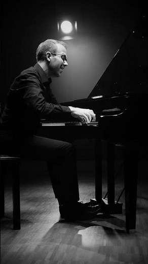 Performance of Ginastera`s Danzas Argentinas | Yamaha Clavinova Classics