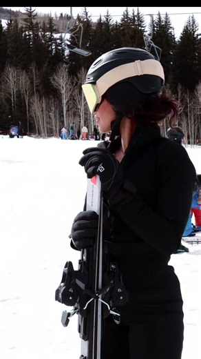 Skiing and Après-Ski Vibes in Vail
