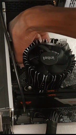 Will it Boot? First Test of my Build #techtips