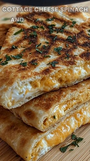 Cottage cheese mixed smooth. Sprinkle garlic powder, oregano, and salt. Cook on a hot skillet 2–3 minutes per side until golden and crisp. Creamy, herby, and lightly chewy with a savory edge. Ingredients ➤ 1 ½ cups flour ➤ ½ cup cottage cheese ➤ 1 tablespoon yogurt ➤ 1 tablespoon olive oil ➤ ½ teaspoon garlic powder ➤ ½ teaspoon dried oregano FULLL Recipe in First Cօʍʍеոτ 👇👇 | Nessy Recipes