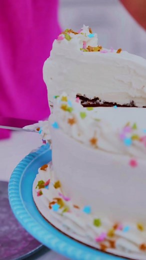 Delicious Copycat Dairy Queen Ice Cream Cake Recipe
