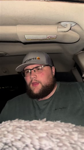 Overcoming Heartbreak with Uplifting Country Music