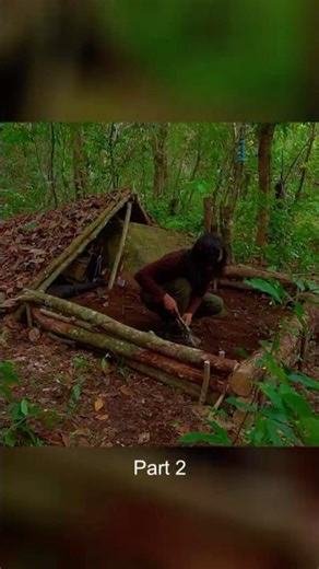 4 Days Tropical Bushcraft Adventure. Building a Hobbit Shelter in the Tropical Forest part 3