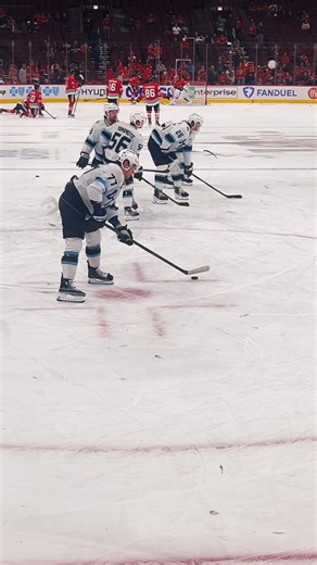 JJ Peterka’s nasty hands 🔥 #jjpeterka #utahmammoth #hockey #nhl #nhlwarmups #nhlutah