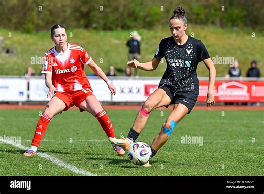 v.li.: Laila Portella (FCB, 19) Katharina Krist (Viktoria Berlin, 18) im Zweikampf, Duell, duel, tackle, Dynamik, Action, Aktion, 05.04.2026, Aschheim (Deutschland), Fussball,2. Frauen-Bundesliga [Bundesliga], FC FC Bayern Munich II - Viktoria Berlin, DFB/DFL REGULATIONS PROHIBIT ANY USE OF PHOTOGRAPHS AS IMAGE SEQUENCES AND/OR QUASI-VIDEO Stock Photo - Alamy