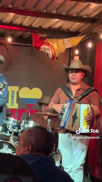 Videos de Aarón Torres (@torresitoaaron) con “sonido original - Aarón Torres”