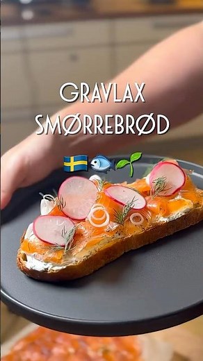 Gravlax Smørrebrød 🇸🇪🐟🌱 #gravlax #swedish #chefbutnariu (fully recipe on Insta: @chef.butnariu)