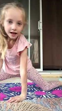 Teaching you How to do a split￼