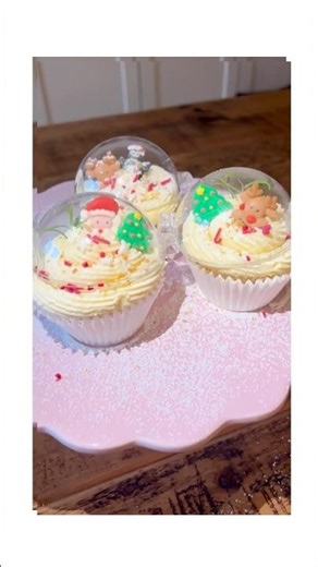 How to Make Snow Globe Cupcakes | Baker Ross