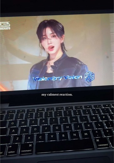 Exciting Reaction to tripleS K-Pop Performance