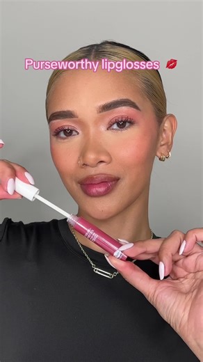 💋 Pucker up- your purse deserves this upgrade! Available in 8 shades #thebalm #thebalmcosmetics #thebalmskin #thebalmskincare #cleanskin #skincare #beauty #glam #crueltyfreebeauty #beautiful #instagood #springtime #instamakeup #makeupaddict @C H E • M O S L E Y