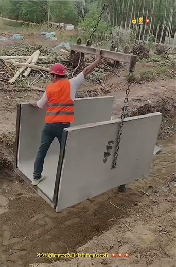 Pure Crafting Concrete Drainage Ditch Installation With Excavator