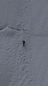 Watch your step!! . . . . . . . . . Courtesy: @edison_n09 | K2 Climber