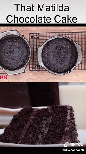 Chocolate on chocolate on chocolate!!!😍😍😍 Get this recipe on divascancook.com #divascancook #chocolatecakerecipe