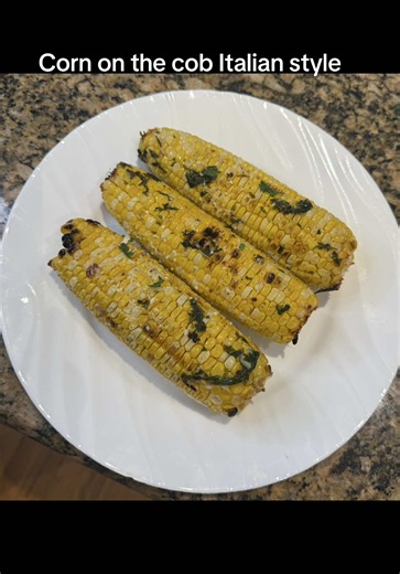 Italian-Style Grilled Corn on the Cob (Garlic Butter & Pecorino)