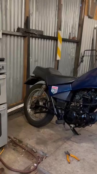Restoring the Yamaha SR125 Classic Bike