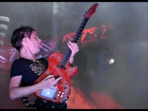 Muse - Sing for Absolution (Piano version) Live @ Tokyo International Forum 2007