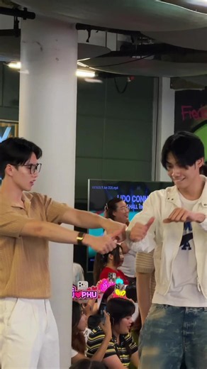 JETSKI @phutatchai @PEEMWASU #PHUTATCHAI #PEEMWASU #Flex1045xBUS_ดีใจที่ไม่มีเธอ
