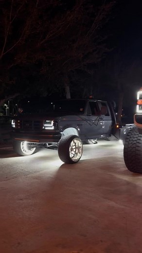 Silent Truck Gang Fun with Friends