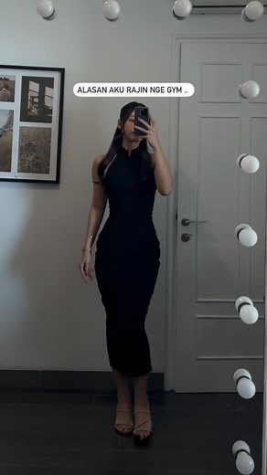 𝙑𝙖𝙡𝙚𝙧𝙞𝙚 𝘿𝙚𝙬𝙞 on Instagram: "Menjadi mama sekaligus bodyguard 😈💪🏻"