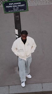 C’est plus fort que la haine… BAD BUNNY 🫴🏾 https://artist.link/soulbythb | Soulby THB