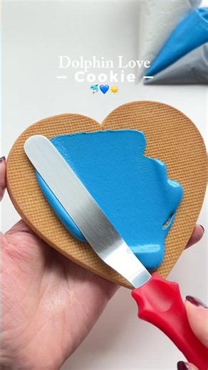 Sweet Dolphin Cookie 🐬💙 recipes and more link in bio #cookiedecorating #satisfying #asmr