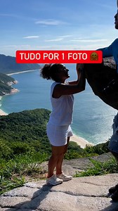 Os anos passam, mas a trilha da Pedra do Telégrafo segue entre as mais visitadas do Rio de Janeiro, encantando aventureiros com sua vista incrível e a famosa ilusão de ótica na beira do penhasco. #reels #trilhasRjj #RiodeJaneiro | ECO Trilhas Cariocas