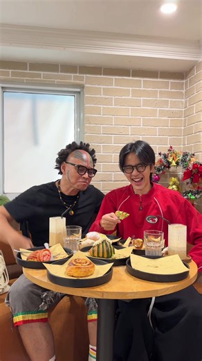 Christmas Special Croissant လေးတွေ tryကြည့်လိုက်ဗျာ #fyp #fypシ゚ #croissant #houseofbreadmyanmar