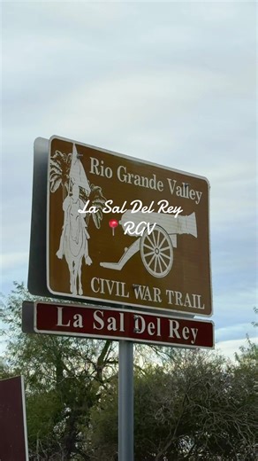 🌊 La Sal del Rey - “The King’s Salt” of the RGV 👑 This isn’t just a lake - it’s history under your feet. ➡️ What it is: A natural salt lake nestled in Hidalgo County with an estimated 4 million tons of salt - about 10× saltier than the ocean! 📜 Ancient Era: Indigenous peoples from both sides of the Rio Grande came here for salt - a vital resource for preserving food and trading long before Europeans arrived. 🇪🇸 Spanish Rule: Spanish explorers claimed it for the King of Spain in the 1700s, n