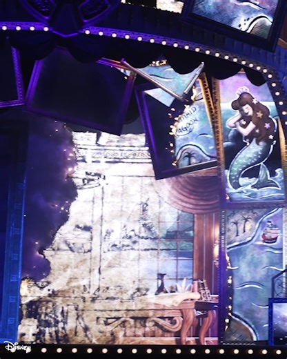 🪞Magic mirror on the wall...... Who’s been treated the unfairest of them all? 🔮 全新演出《Disney Villains: Unfairly Ever After》將於2025年5月27日喺 華特迪士尼世界度假區「迪士尼荷里活影城」樂園 正式上演！迪士尼最惡名遠播嘅壞蛋將成為演出嘅焦點，「魔鏡」（Magic Mirror）召喚賓客一齊見證：究竟邊一位迪士尼壞蛋曾遭受最唔公平嘅對待？庫伊拉（Cruella de Vil）、鐵鈎船長（Captain Hook）同埋 黑巫婆（Maleficent）將輪流上台，為自己平反。 狡猾？定係被誤解？隨着故事逐步發展，多位「迪士尼壞蛋」將爭奪屬於自己嘅焦點，最後更迎嚟一場邪惡又精彩嘅大結局 —— 觀眾將投下關鍵一票，親自決定：「究竟邊一位迪士尼壞蛋曾遭受最唔公平嘅對待？」 Step into the darkly delightful world of “Disney Villains: Unfairly Ever After,” where Disney’s most