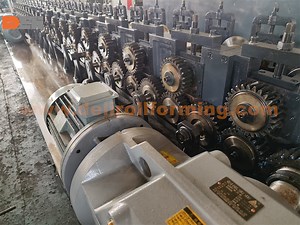 [Hot Item] Deli Tool Cabinet Profile Customizable Steel Profile Making Machine