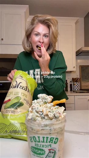 the viral Grillo’s Pickle dip🥒🩷(220 cals 23g protein) this recipe makes (6) 1 cup servings: -32oz container of halved Grillo’s Pickles -16oz low fat Good Culture cottage cheese -6oz reduced fat sharp cheddar cheese -3 slices center cut bacon -8 wedges Light Laughing Cow cheese wedges -1/4c Hidden Valley Ranch seasoning -6 green onions -2 fresh jalapeños -1/4c pickle juice -season to taste with salt, pepper, garlic powder, and onion powder. #pickle #protein #chips #cheese #viral | Samantha Milt