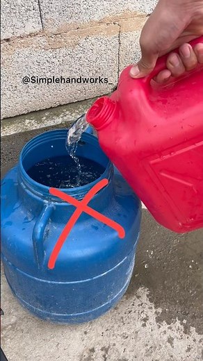 A Smart Way to Pour Water Without Spilling