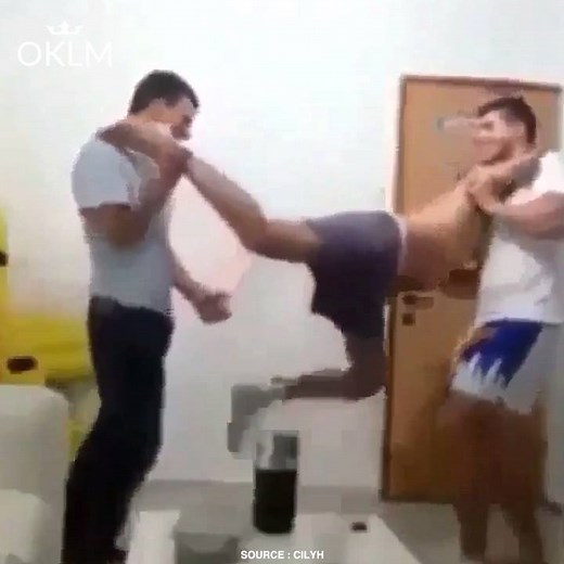 TUTO pour apprendre à twerker ABONNE-TOI : http://bit.ly/ZappingDuWeb | OKLM