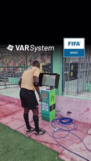 Une VAR, certifiée FIFA, accessible aux fédérations de football africaines ? Dartfish VAR System est une solution abordable et rapide à déployer qui s'intègre facilement avec des caméras existantes et permet une analyse multi-angles jusqu'à 8 flux vidéo. Découvrez comment améliorer l'arbitrage dans votre fédération #dartfish @Dartfish.middleeast