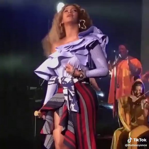 Beyoncé's All Night Performance at Parkwood Holiday Party