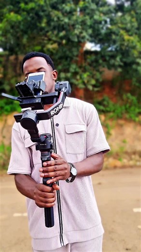 DJI RS 2 Pro Combo Gimbal: Best for Phone and Camera