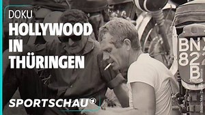 1964: Der kalte Krieg ist auf dem Höhepunkt! Das hält den amerikanischen Schauspiel-Superstar Steve McQueen aber nicht davon ab, für die inoffizielle Motorradcross-WM "Six Days" in die DDR zu kommen. | Sportschau