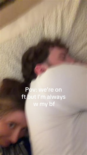 Adorable Couple Moments on Facetime