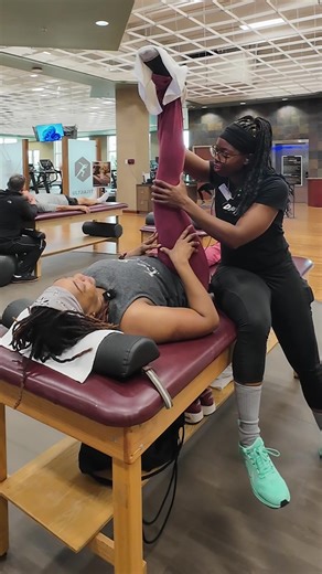 Better mobility, less tension, more JOY. This is what 50 minutes on my stretch table feels like. 🤎 Book your Intro To Dynamic Stretch session — your body deserves this! #LifeTime #StretchSpecialist #Recovery #LifeTimeTrainer