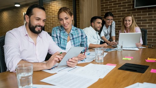 Examples of Cost Leadership & Strategy Marketing