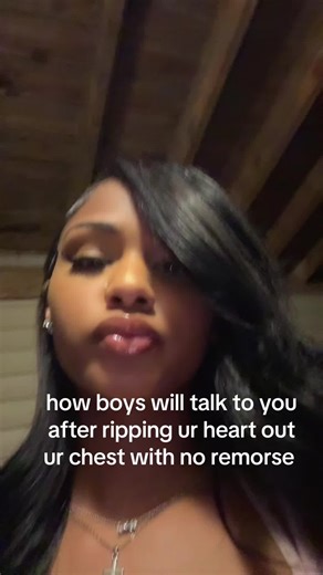 lena <3 (@lenaprettyprettyprincess)’s video of ripping out heart