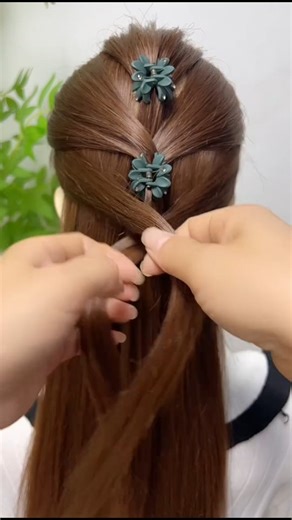 Mini hair clamp clips design for girl 😍 #hairtutorial #hairstylist #villagegold | Village Gold