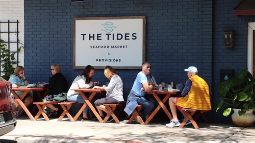 Award-winning Safety Harbor hot spot combines seafood market and restaurant